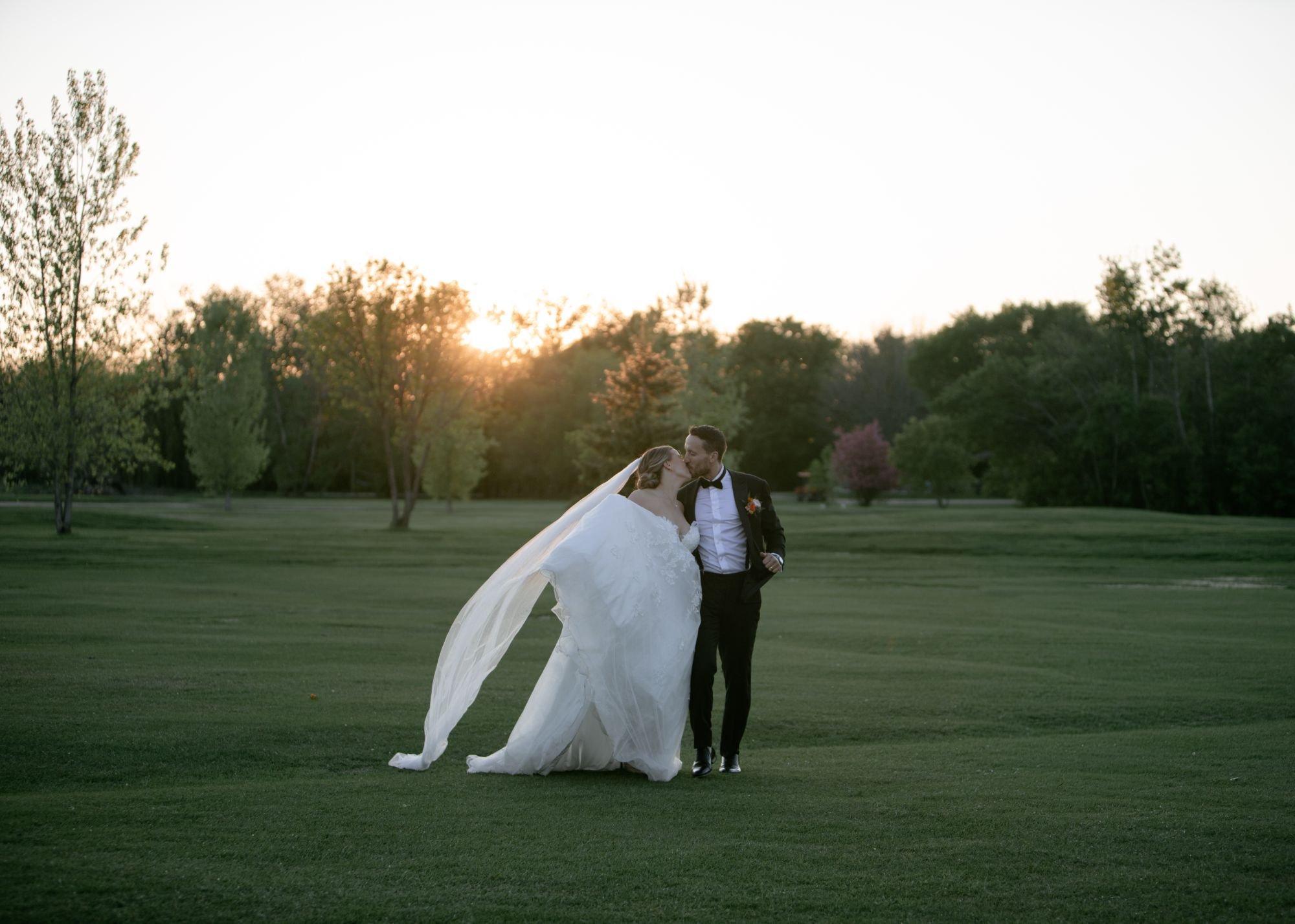 carousel-hero-element image-0