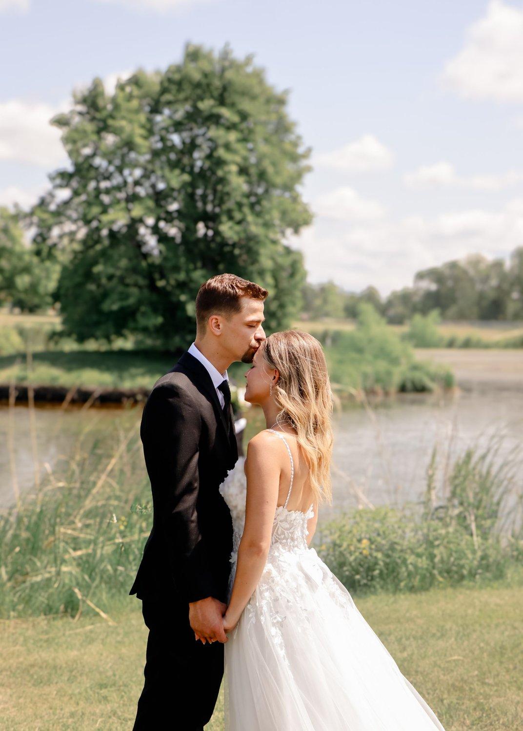 carousel-hero-element image-16