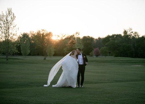 mobile - carousel-hero-element image-0