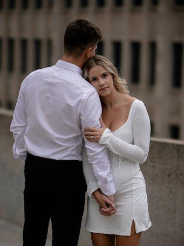 mobile - carousel-hero-element image-18